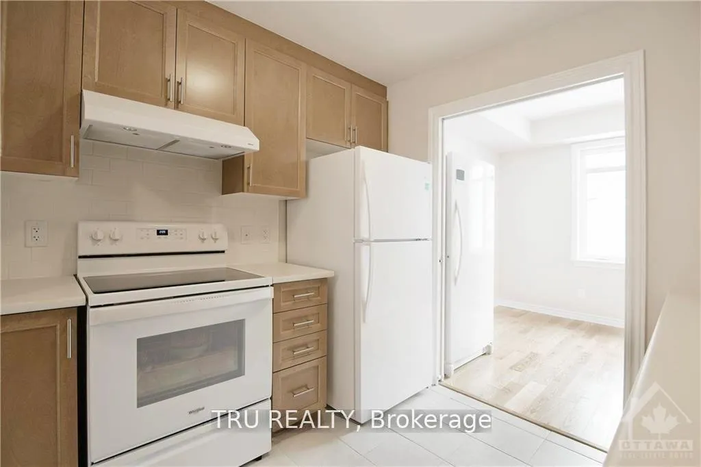 Photo 6 of Unit C, 1020 Beryl Private, Ottawa, Riverside South/Gloucester Glen — HOMEH