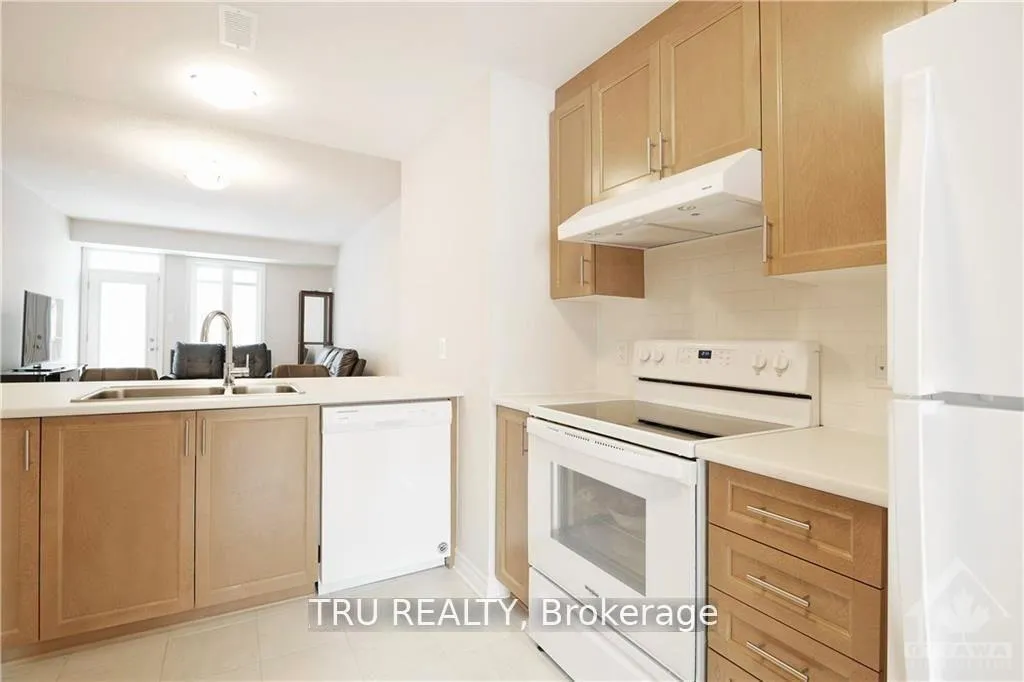 Photo 9 of Unit C, 1020 Beryl Private, Ottawa, Riverside South/Gloucester Glen — HOMEH