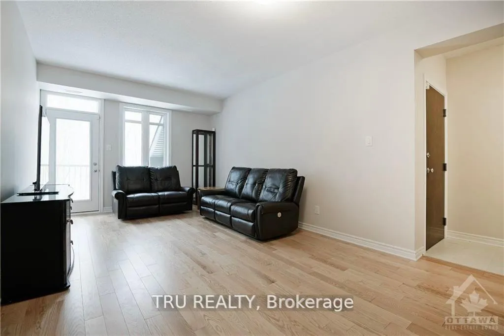 Photo 10 of Unit C, 1020 Beryl Private, Ottawa, Riverside South/Gloucester Glen — HOMEH