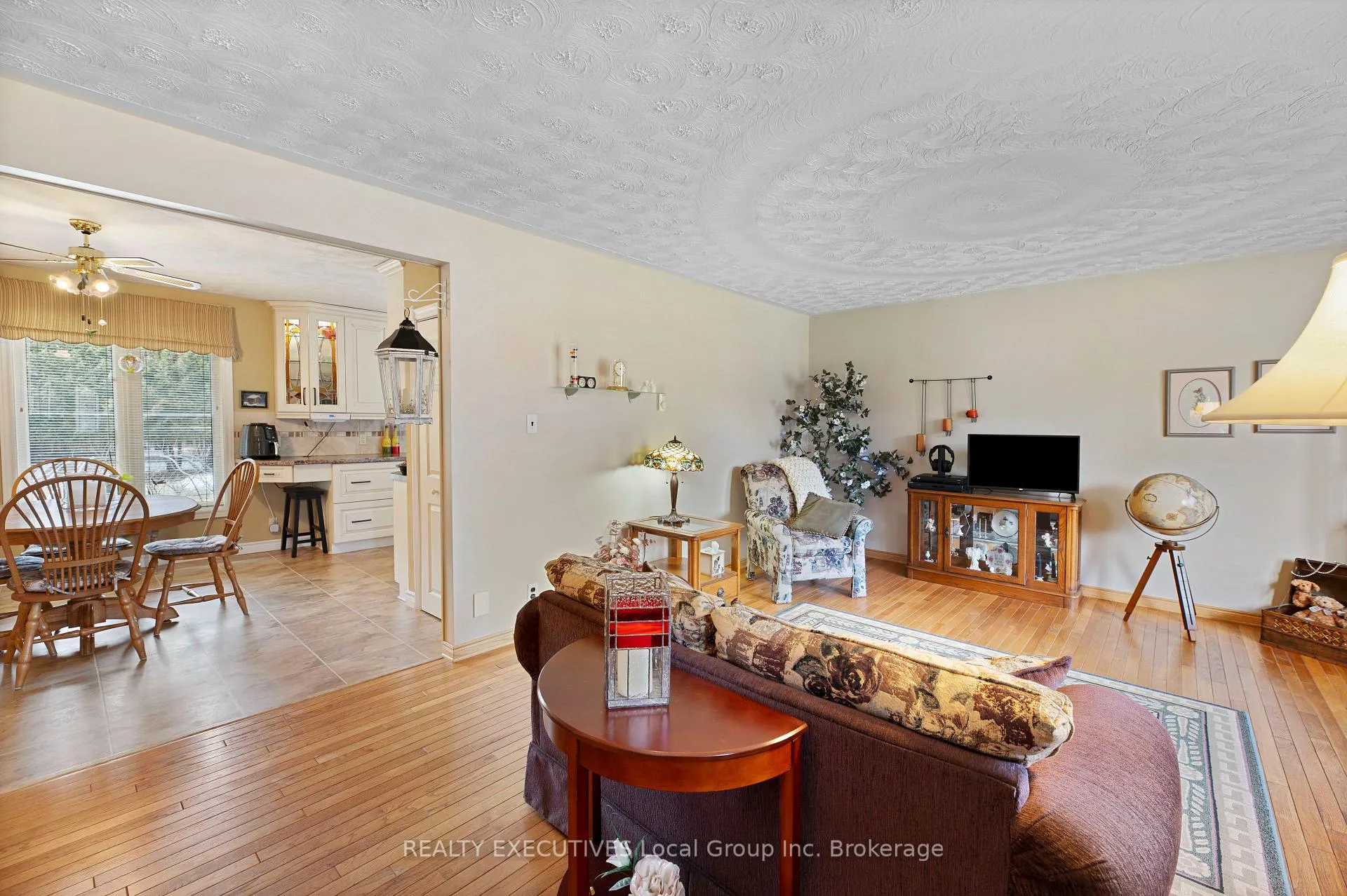 Photo 6 of 1005 Pinecreek Road S, Callander — HOMEH