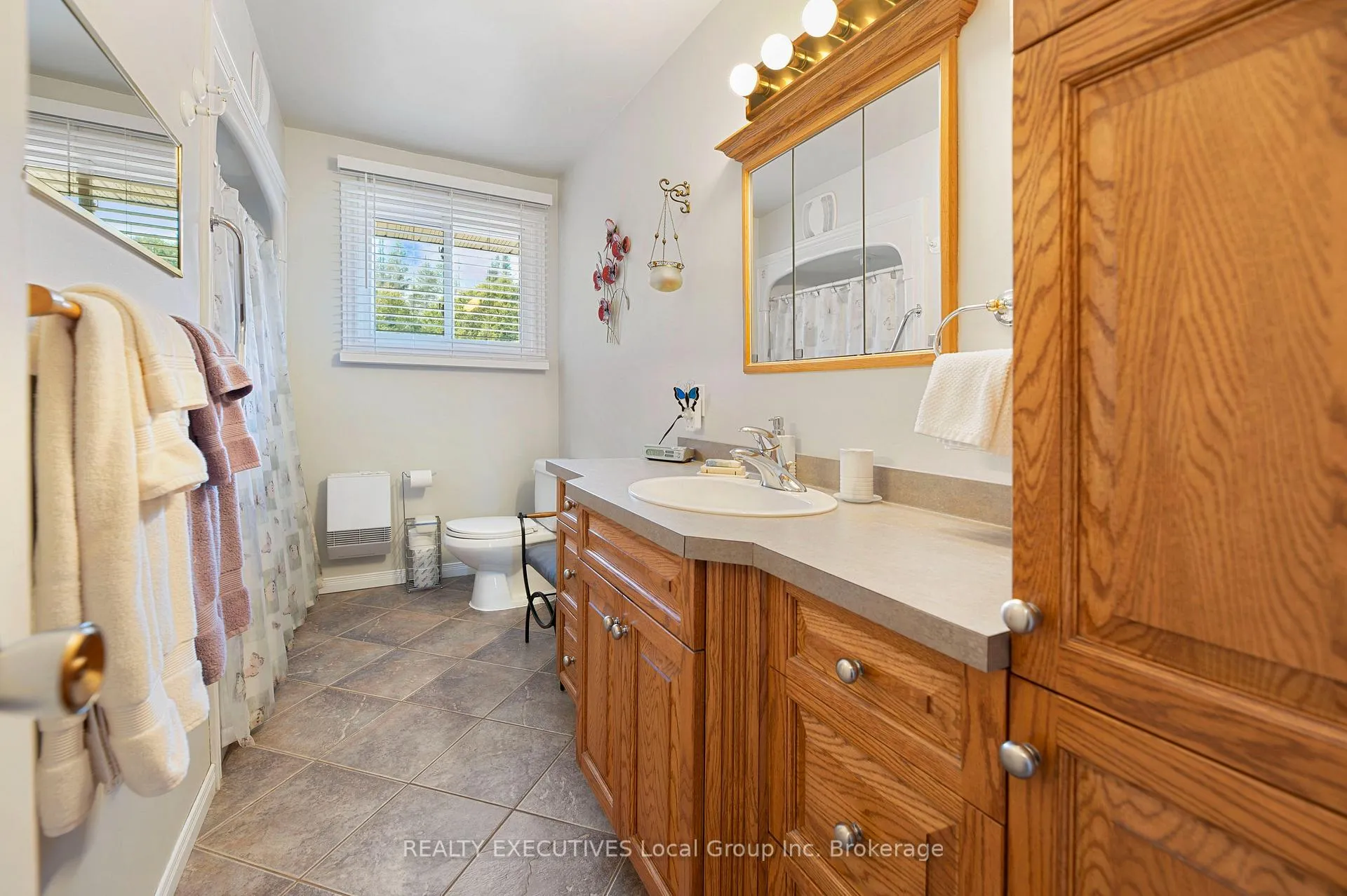 Photo 17 of 1005 Pinecreek Road S, Callander — HOMEH