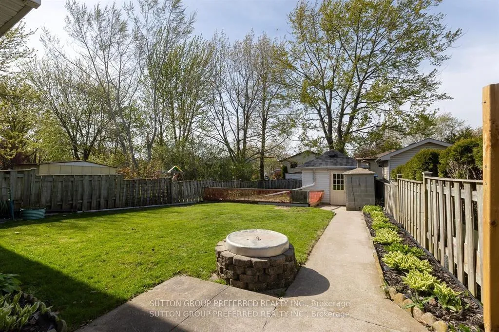 Photo 34 of 95 Scotchmere Crescent, London, South X — HOMEH