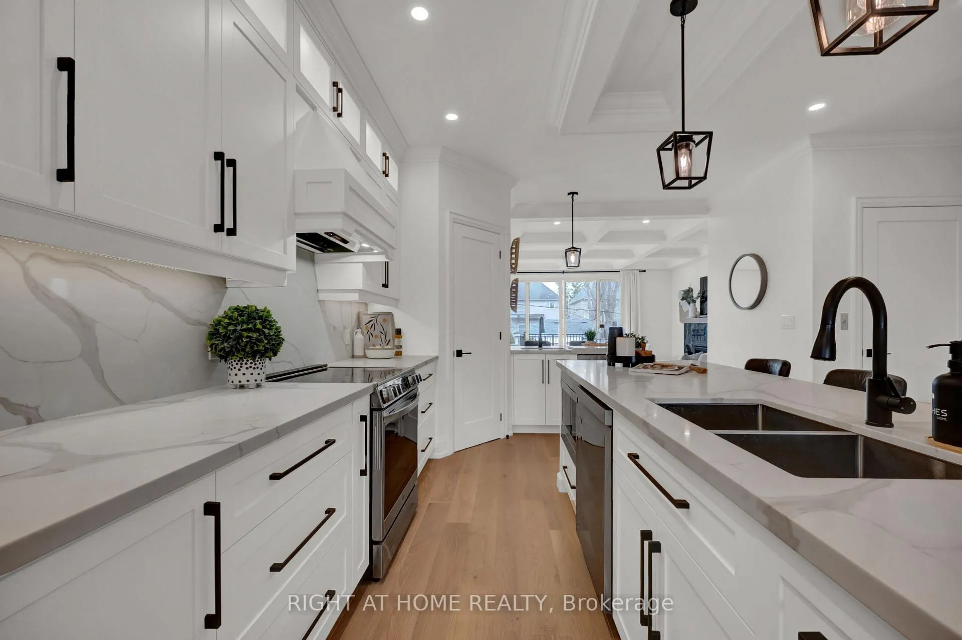 Photo 16 of 819 Fairview Avenue, Pickering, Bay Ridges — HOMEH