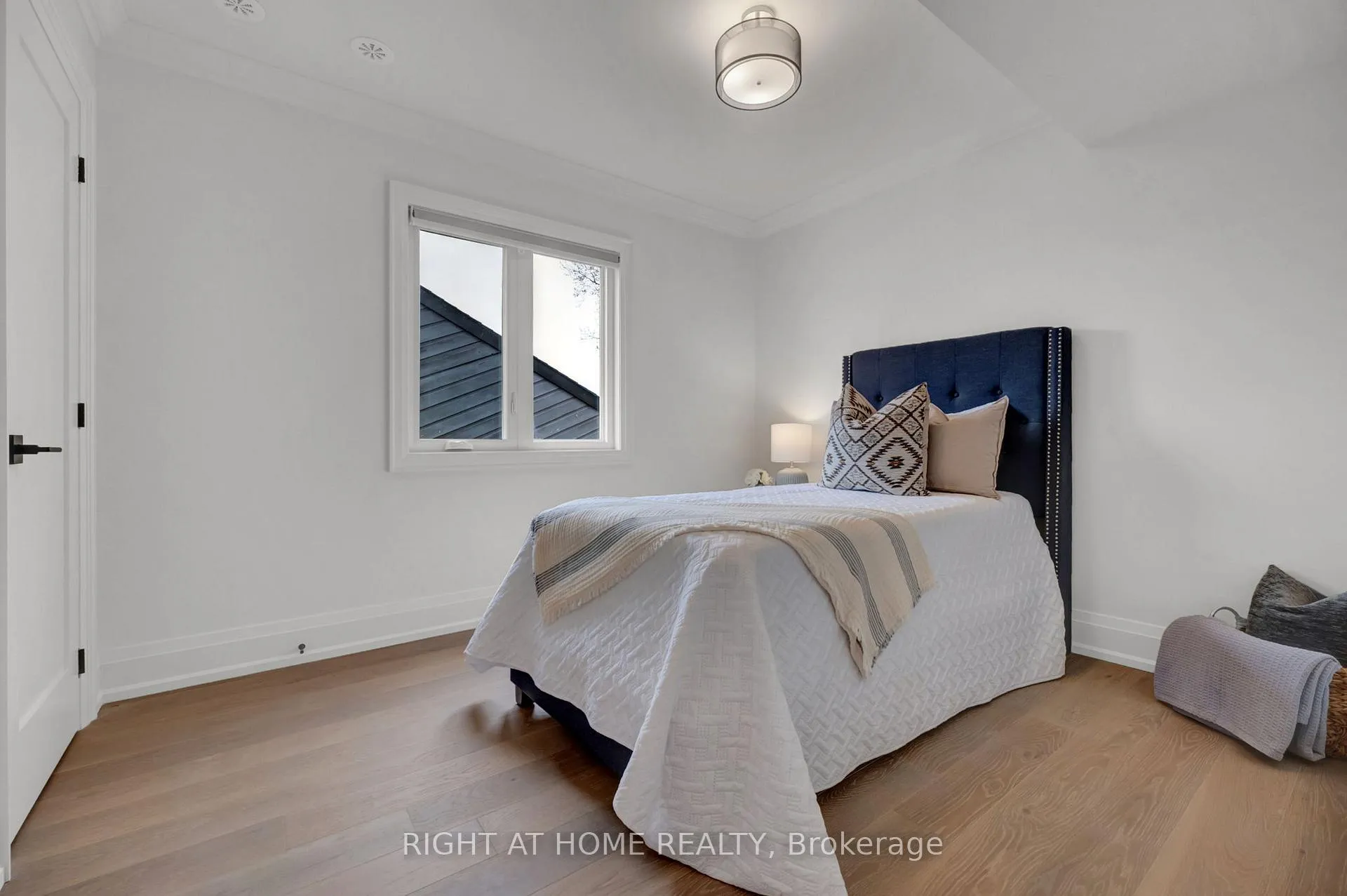 Photo 32 of 819 Fairview Avenue, Pickering, Bay Ridges — HOMEH