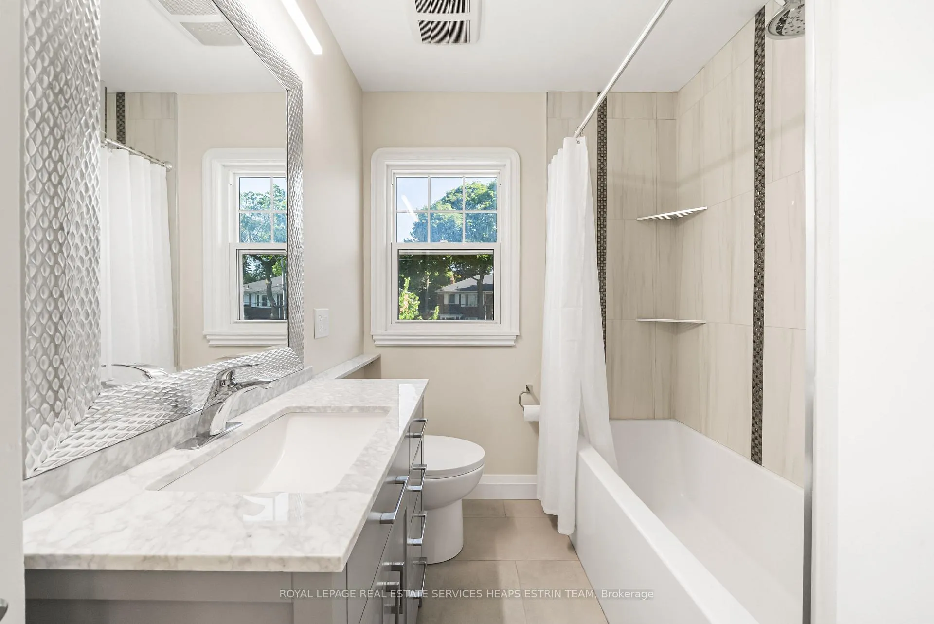 Photo 18 of Unit Upper, 21 Thursfield Crescent, Toronto, Leaside — HOMEH