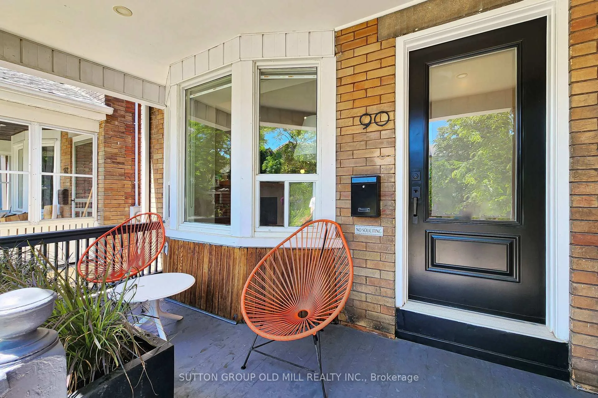 Photo 3 of 90 Fermanagh Avenue, Toronto, Roncesvalles — HOMEH