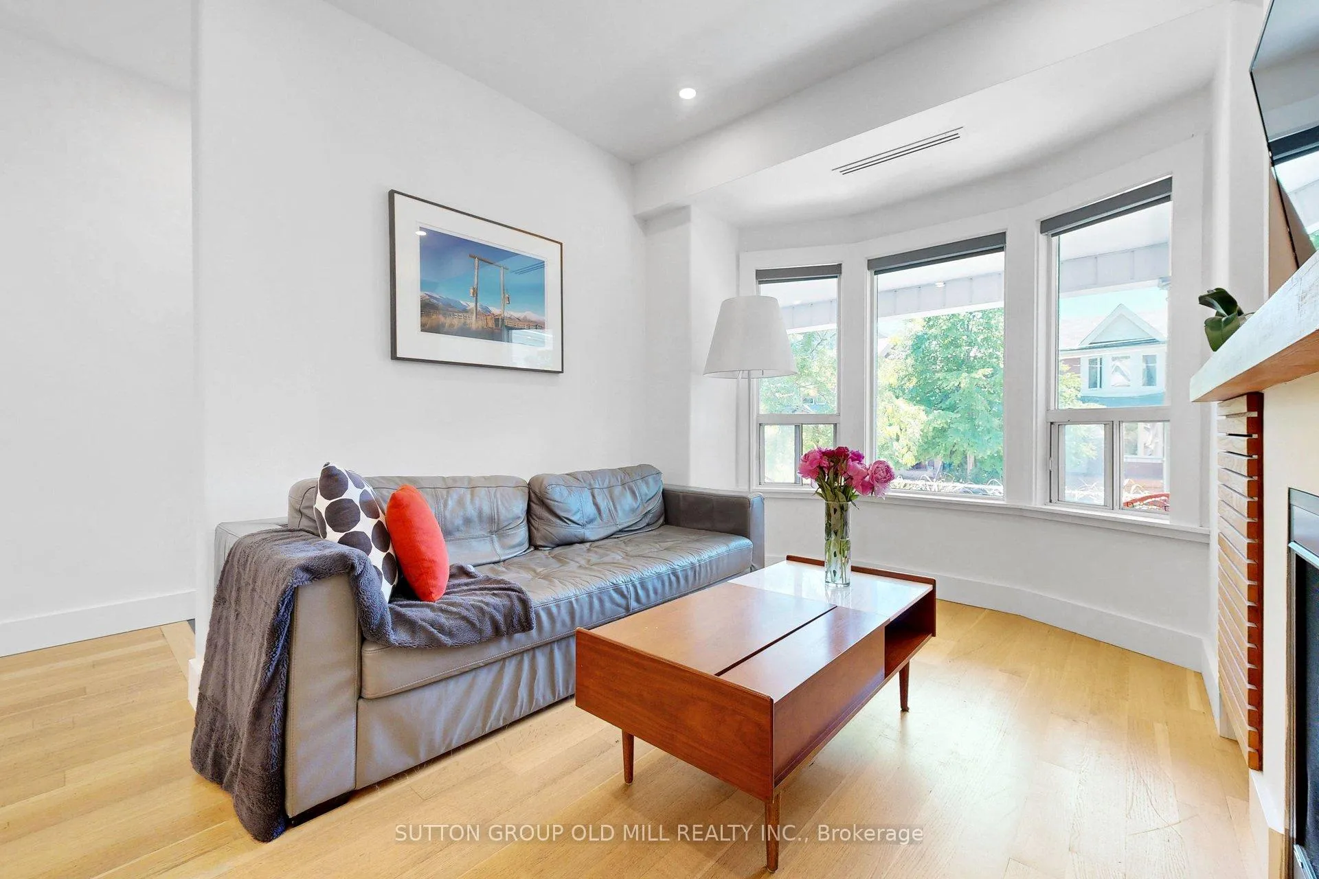 Photo 8 of 90 Fermanagh Avenue, Toronto, Roncesvalles — HOMEH