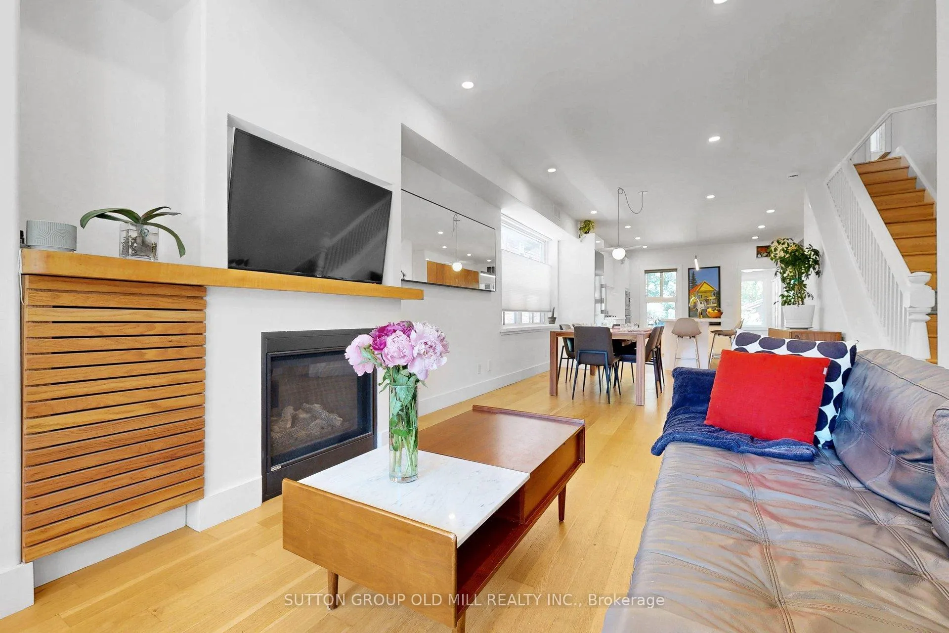 Photo 10 of 90 Fermanagh Avenue, Toronto, Roncesvalles — HOMEH