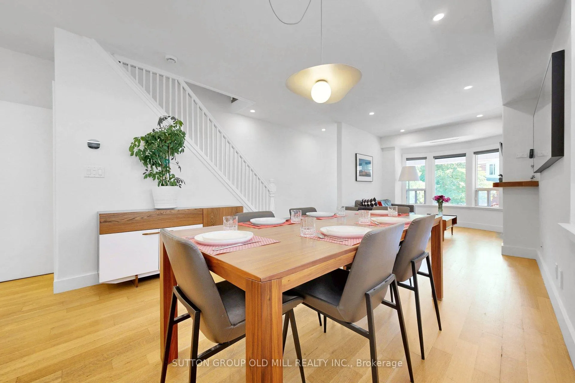 Photo 16 of 90 Fermanagh Avenue, Toronto, Roncesvalles — HOMEH