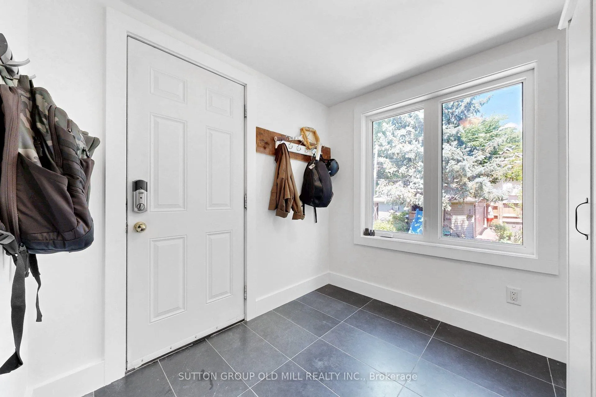 Photo 23 of 90 Fermanagh Avenue, Toronto, Roncesvalles — HOMEH