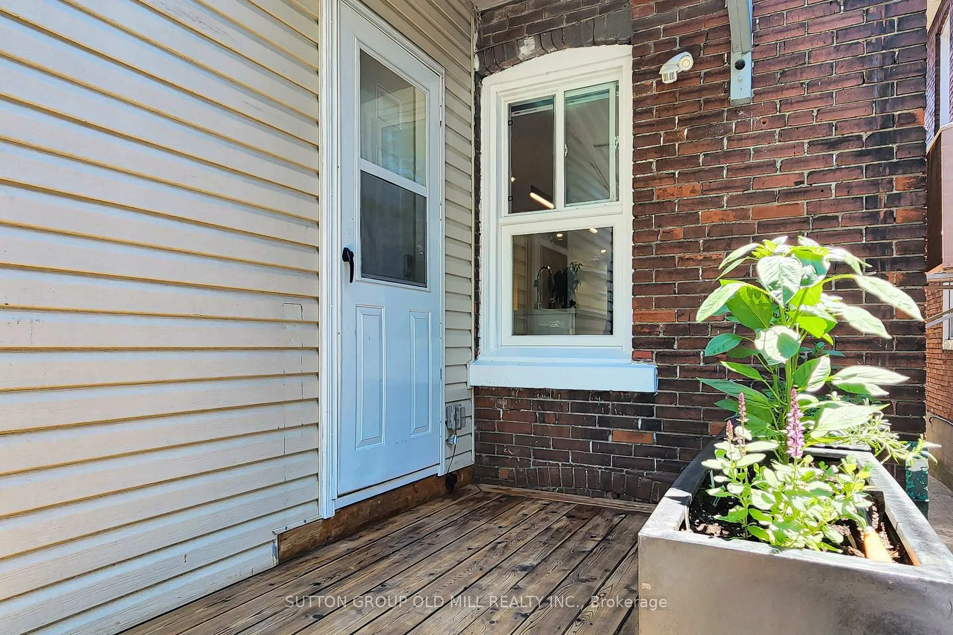 Photo 40 of 90 Fermanagh Avenue, Toronto, Roncesvalles — HOMEH