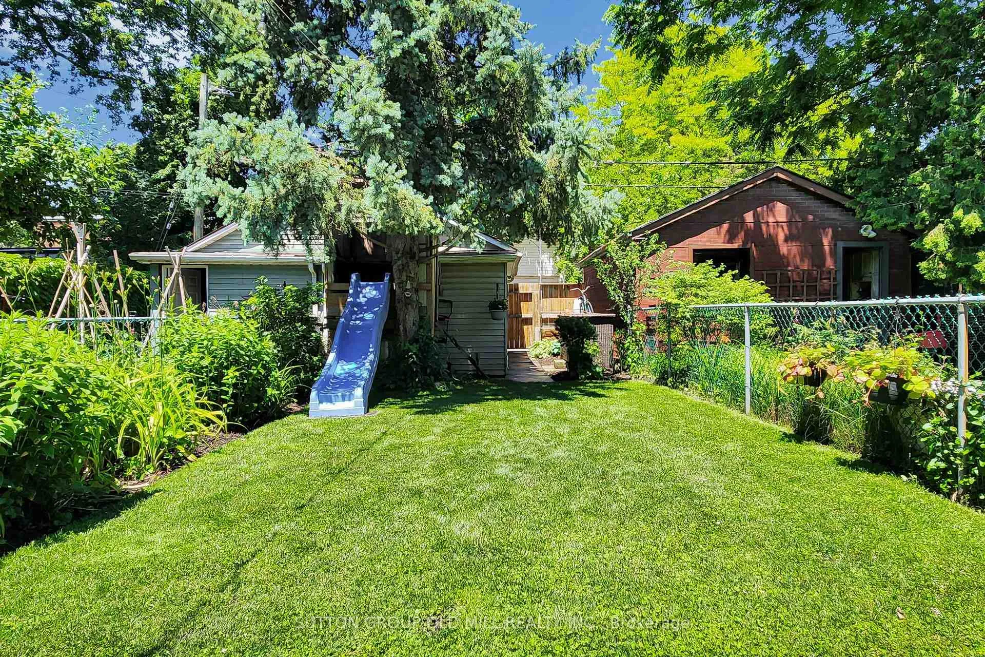 Photo 44 of 90 Fermanagh Avenue, Toronto, Roncesvalles — HOMEH