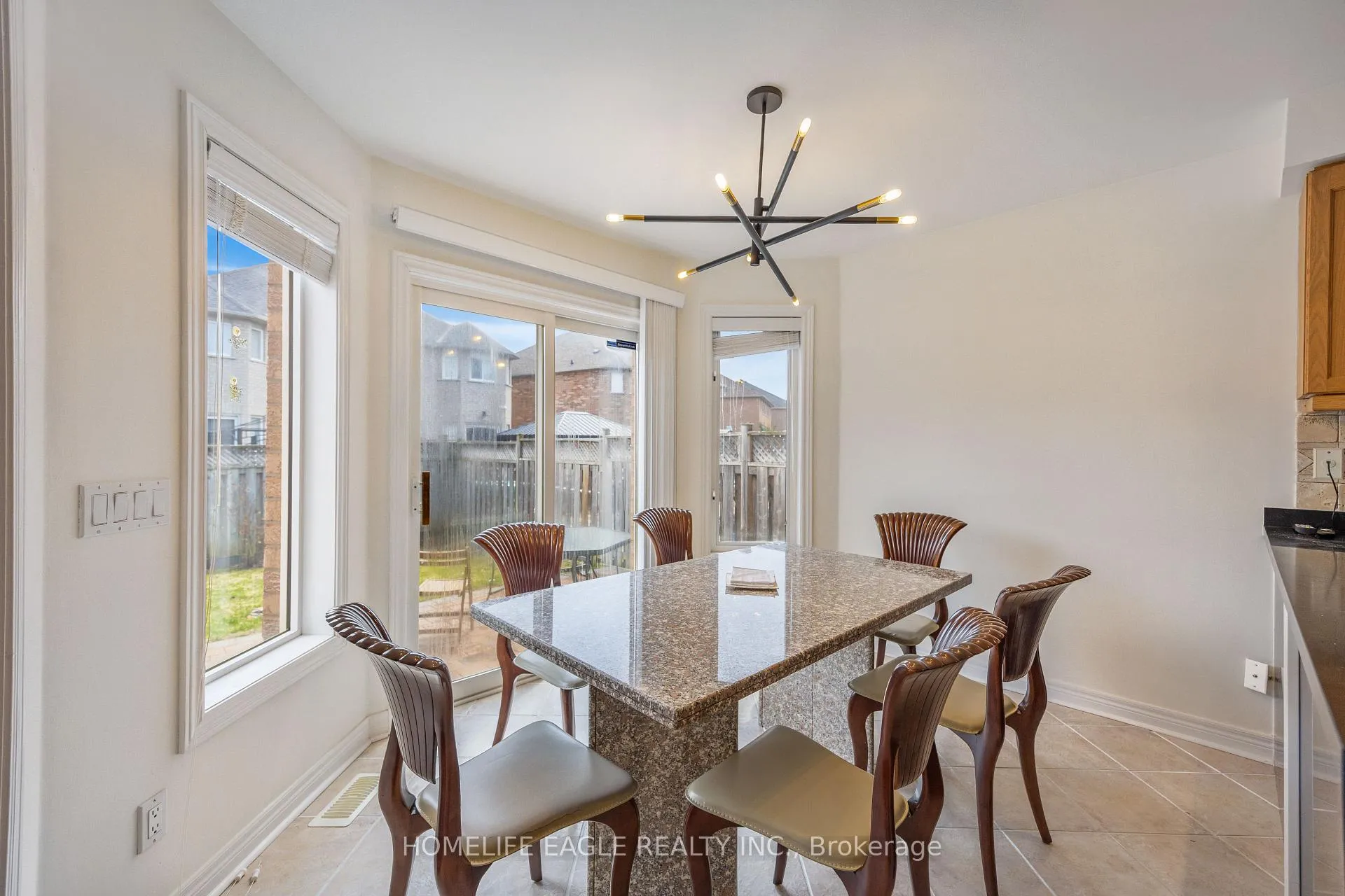 Photo 5 of 7 Headwater Road, Caledon, Bolton West — HOMEH