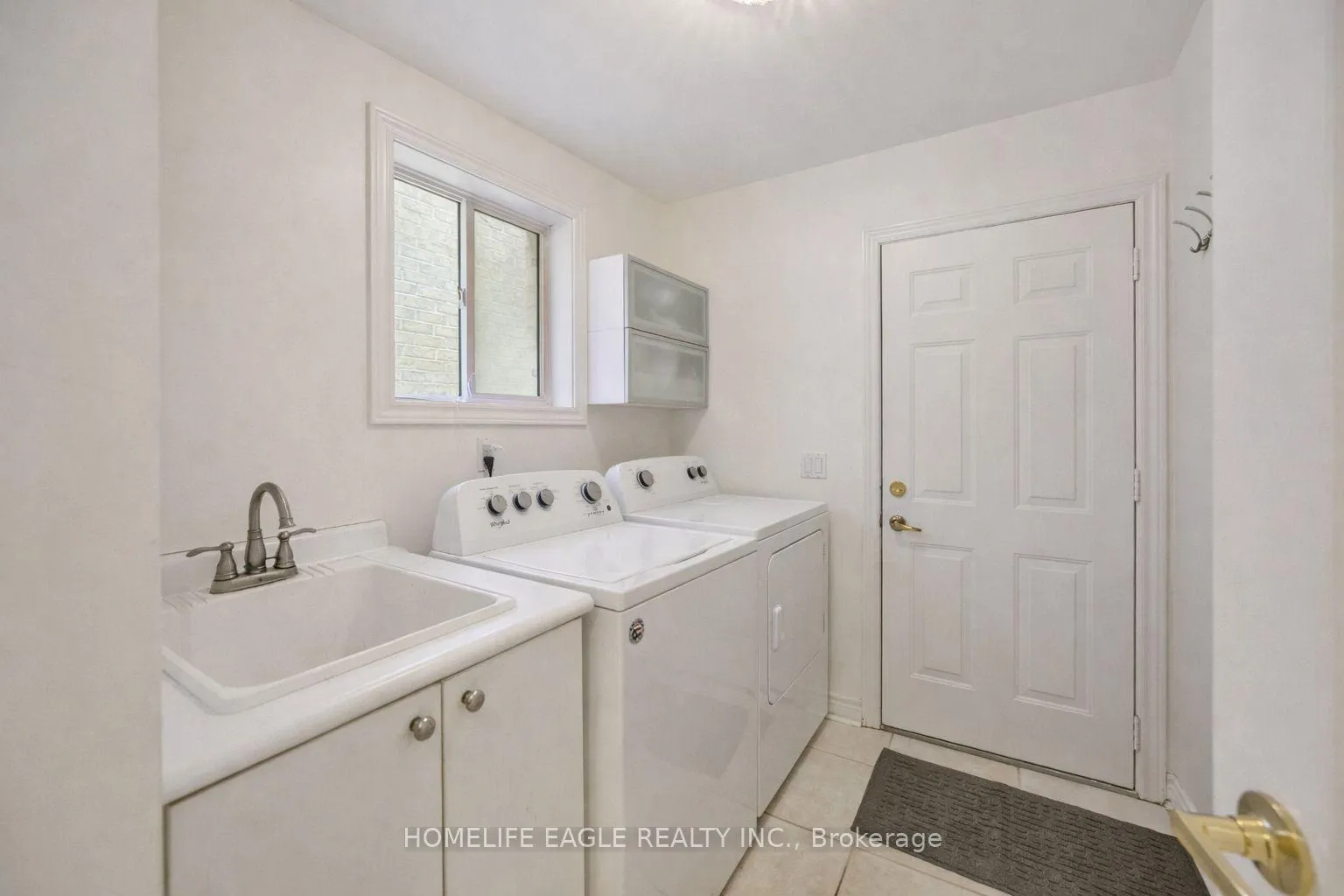 Photo 10 of 7 Headwater Road, Caledon, Bolton West — HOMEH