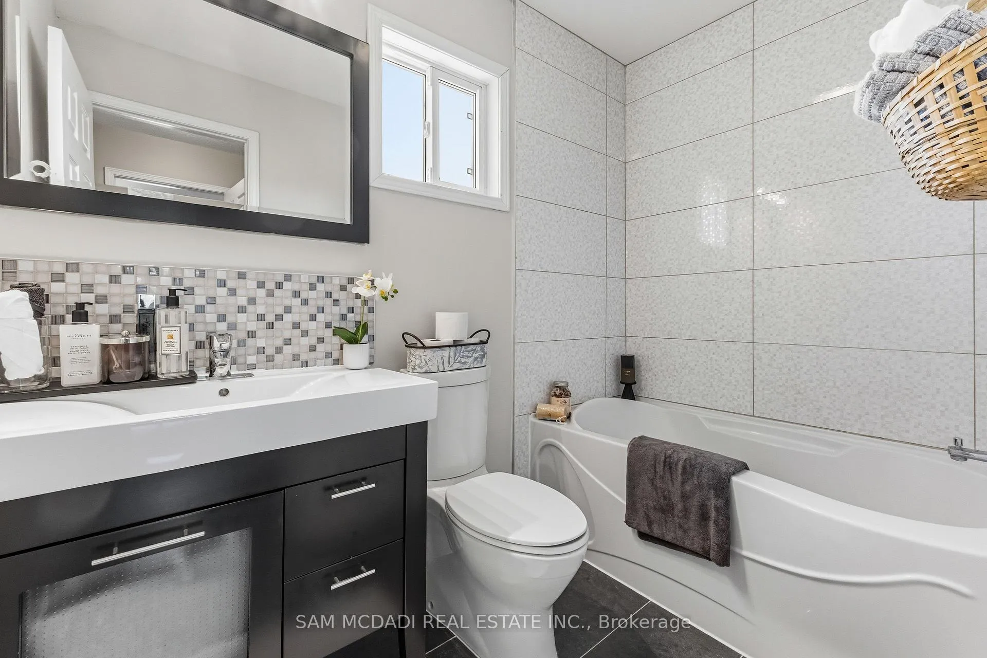 Photo 22 of 6643 Mockingbird Lane, Mississauga, Lisgar — HOMEH