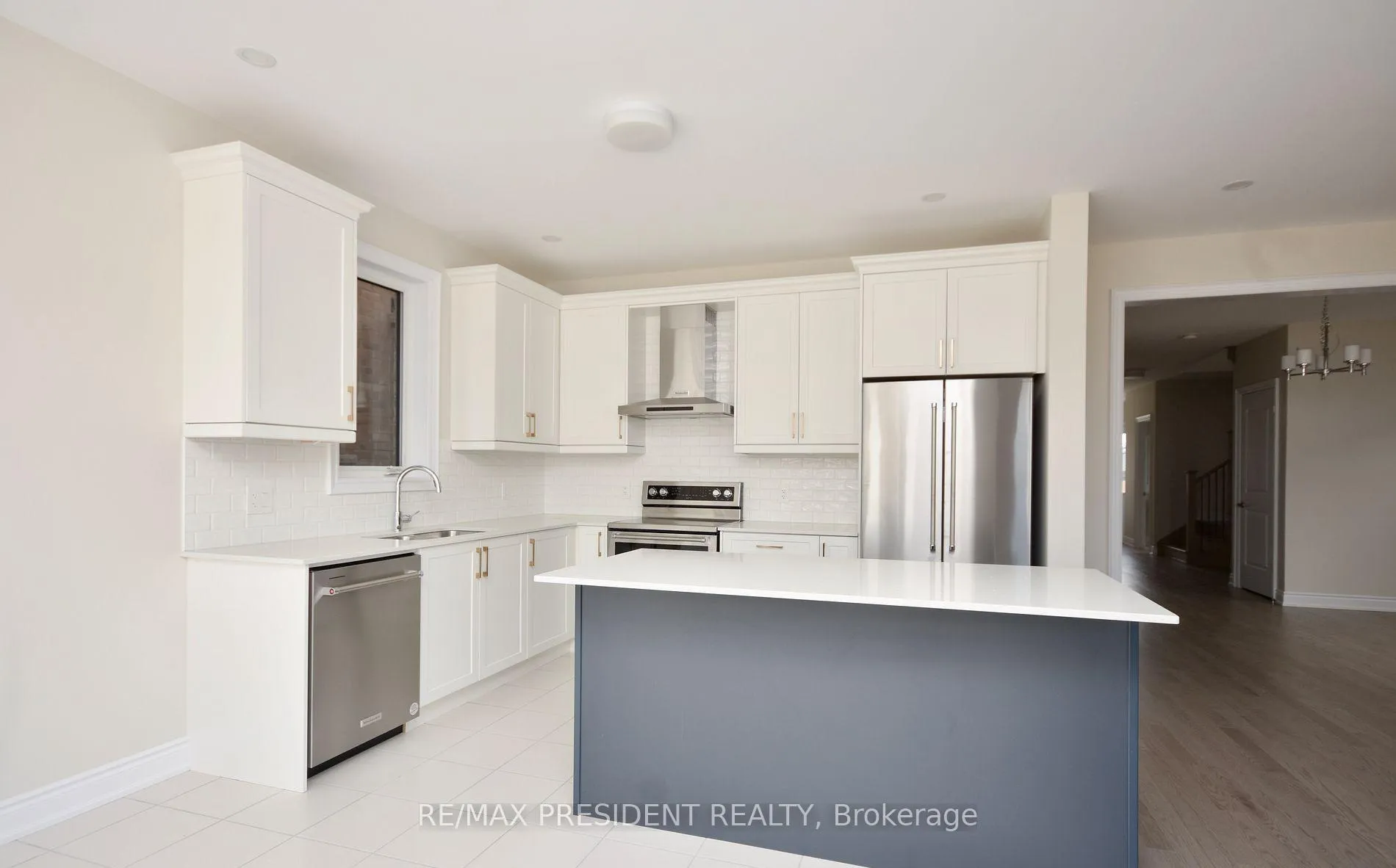 Photo 3 of 85 Bearberry Road, Springwater, Midhurst — HOMEH