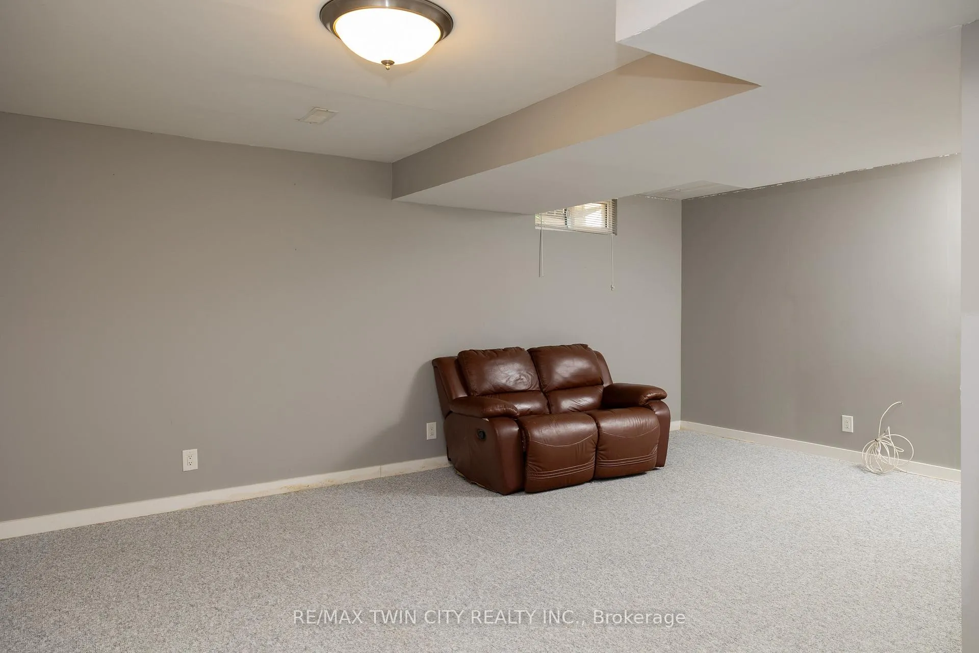 Photo 15 of 7 Graystone Court, Brant, Paris — HOMEH