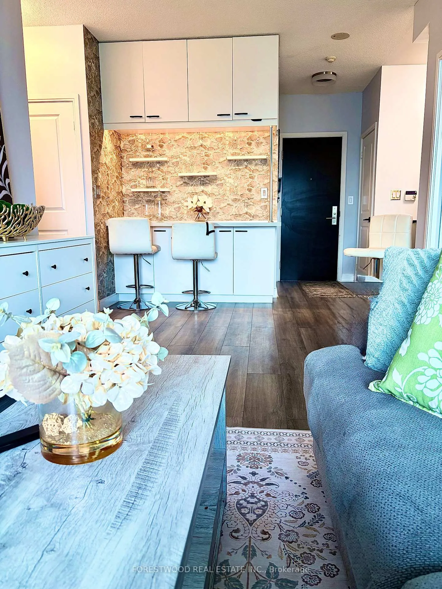 Photo 4 of Unit 2402, 60 Absolute Avenue, Mississauga, City Centre — HOMEH