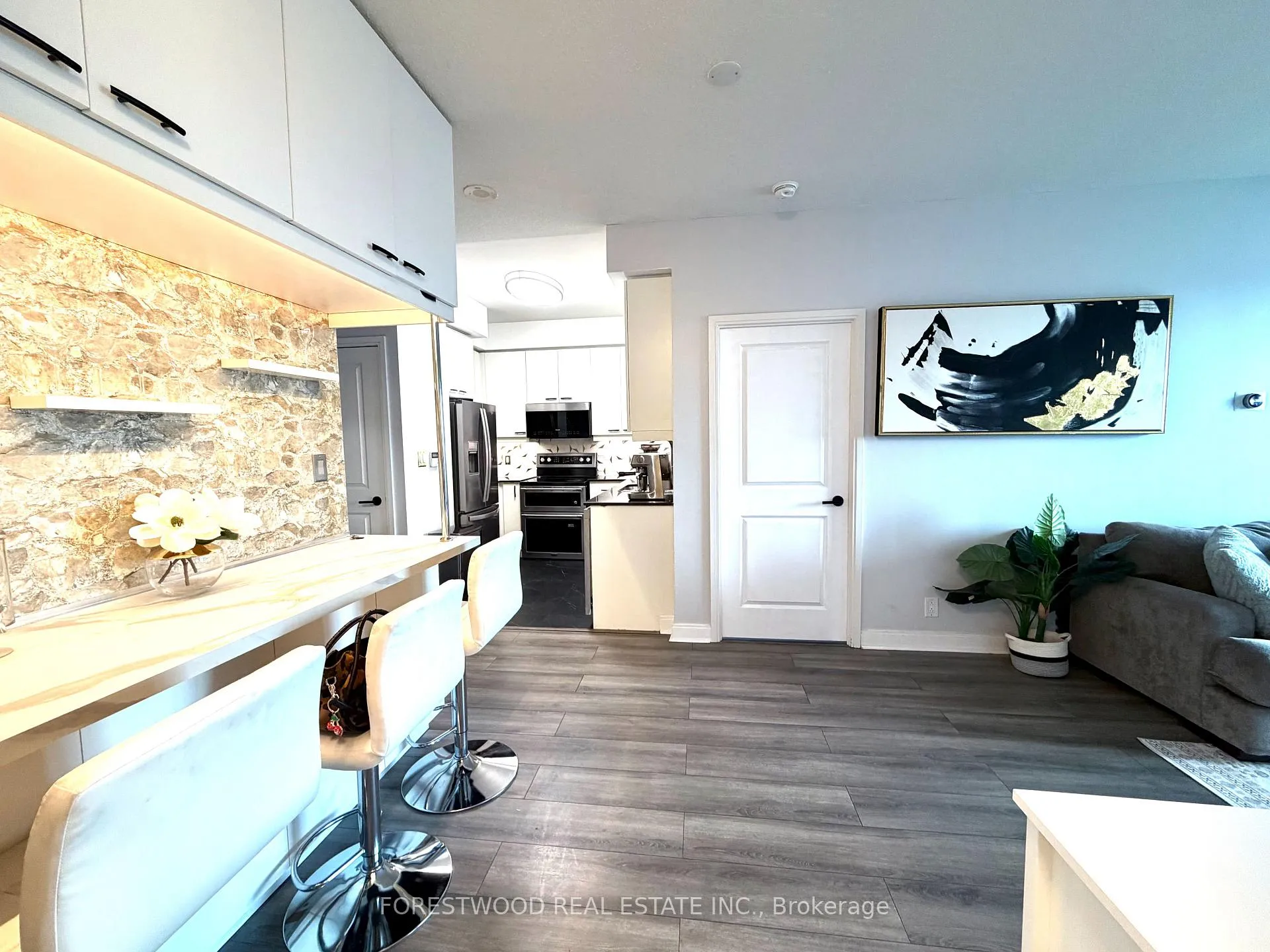 Photo 6 of Unit 2402, 60 Absolute Avenue, Mississauga, City Centre — HOMEH