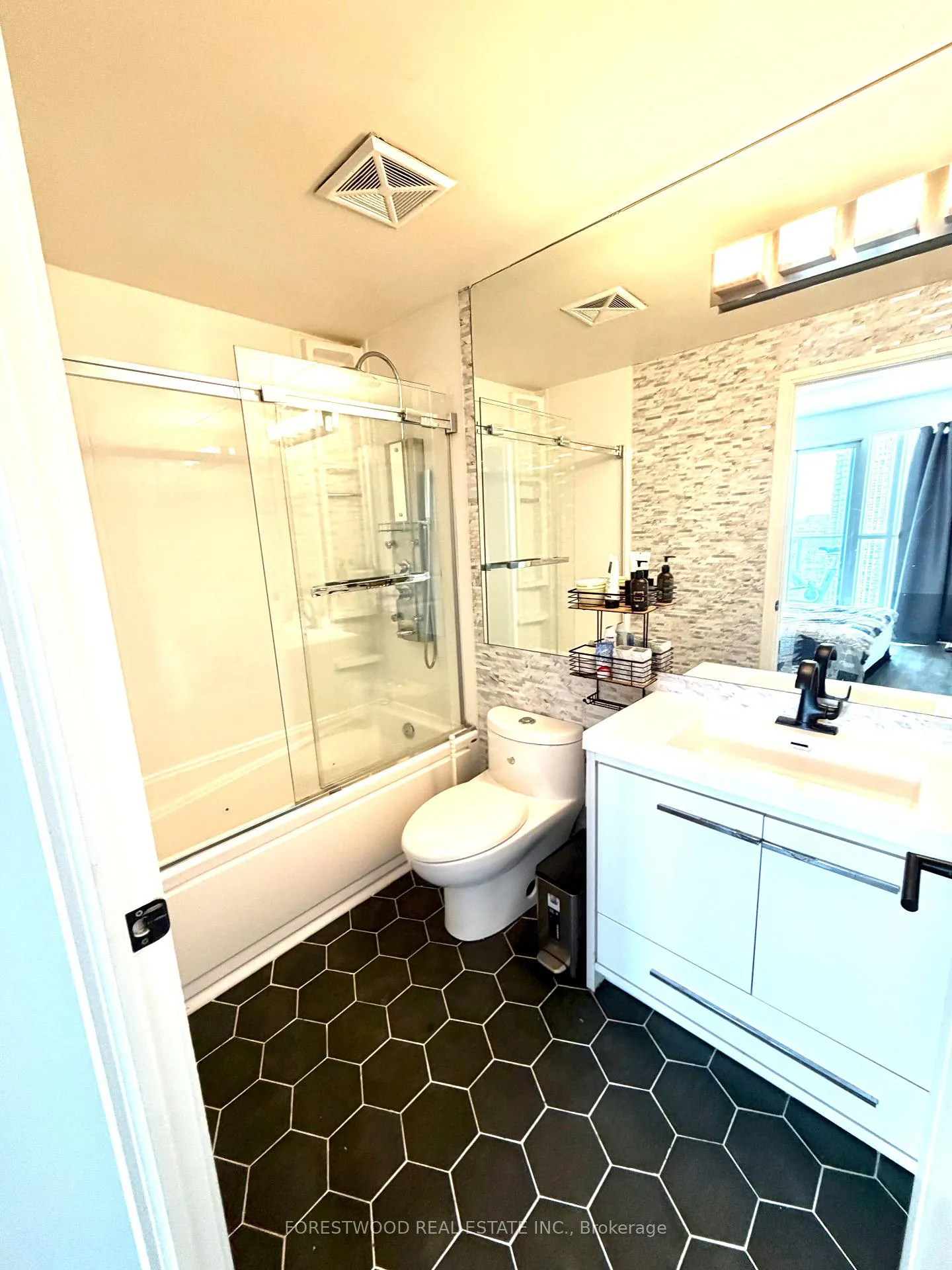 Photo 14 of Unit 2402, 60 Absolute Avenue, Mississauga, City Centre — HOMEH