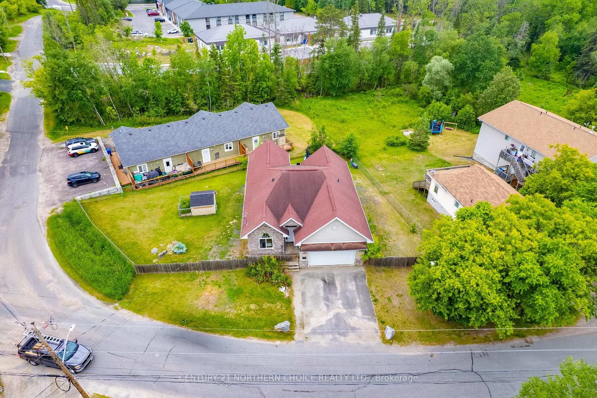 Photo 44 of 1221 River Drive, Kenora, Lakeside — HOMEH