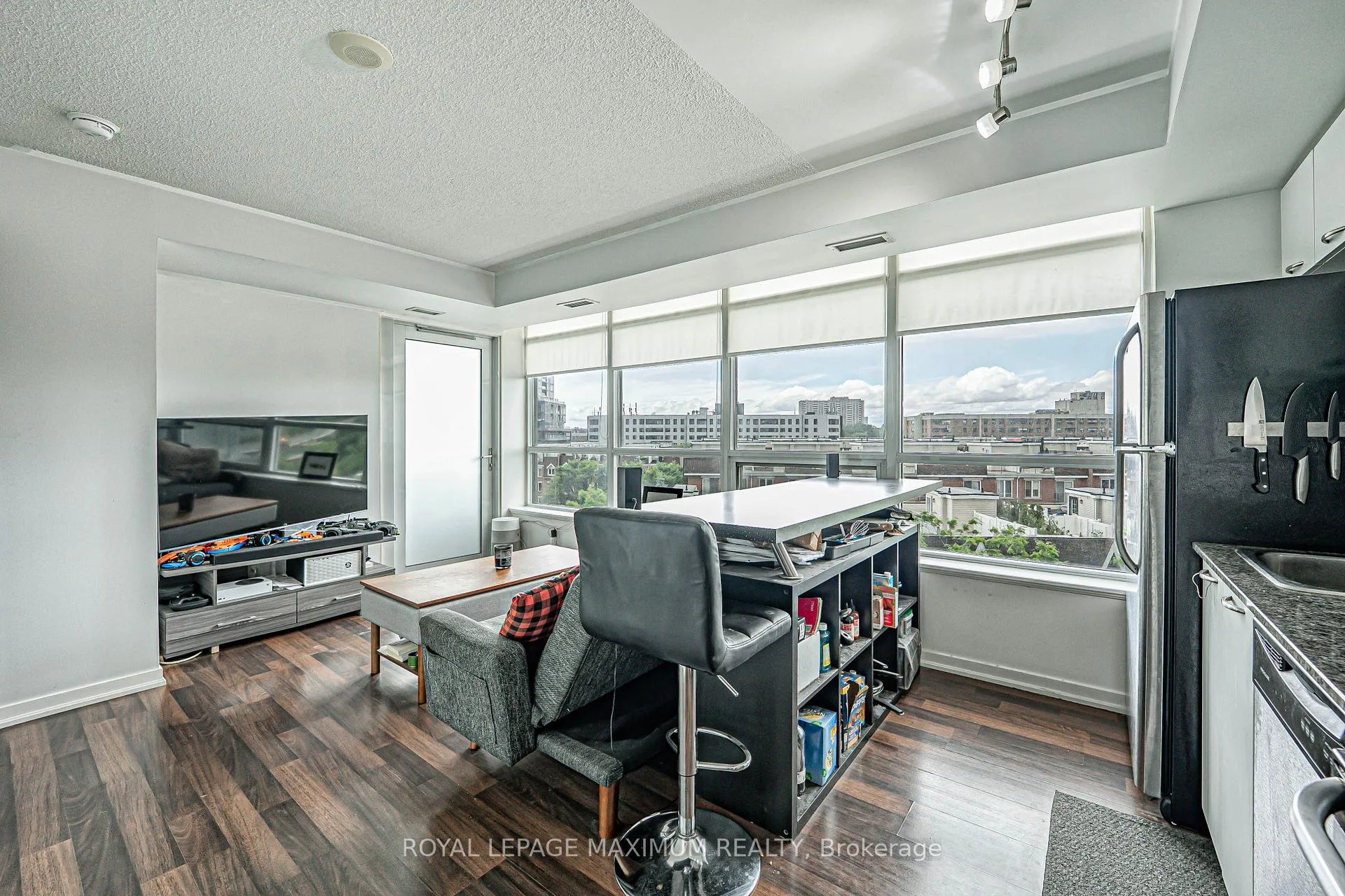 Photo 9 of Unit 617, 38 Joe Shuster Way, Toronto, South Parkdale — HOMEH