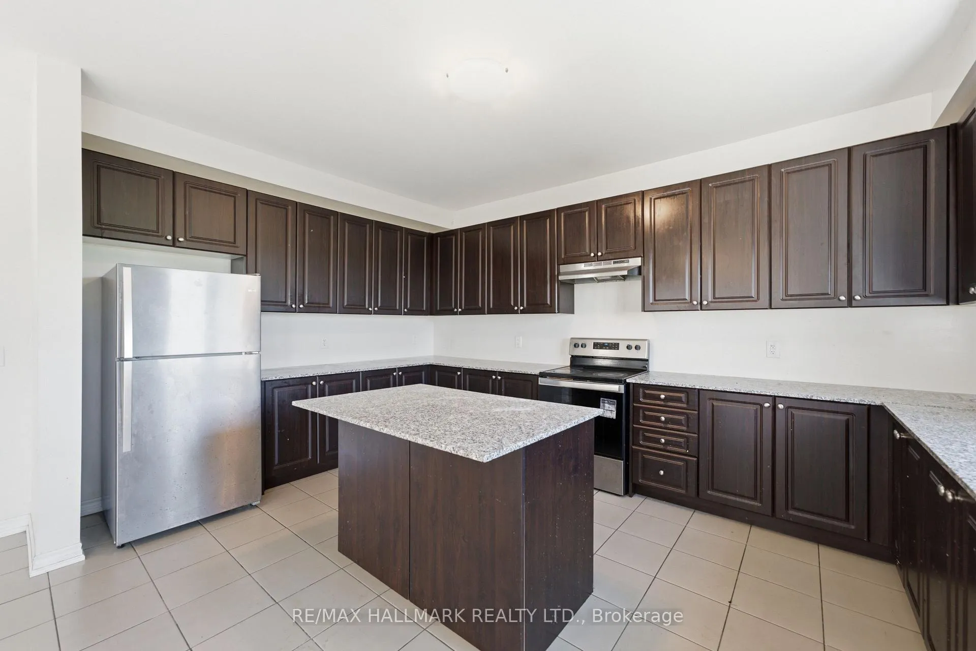 Photo 12 of 2 Agava Street, Brampton, Northwest Brampton — HOMEH