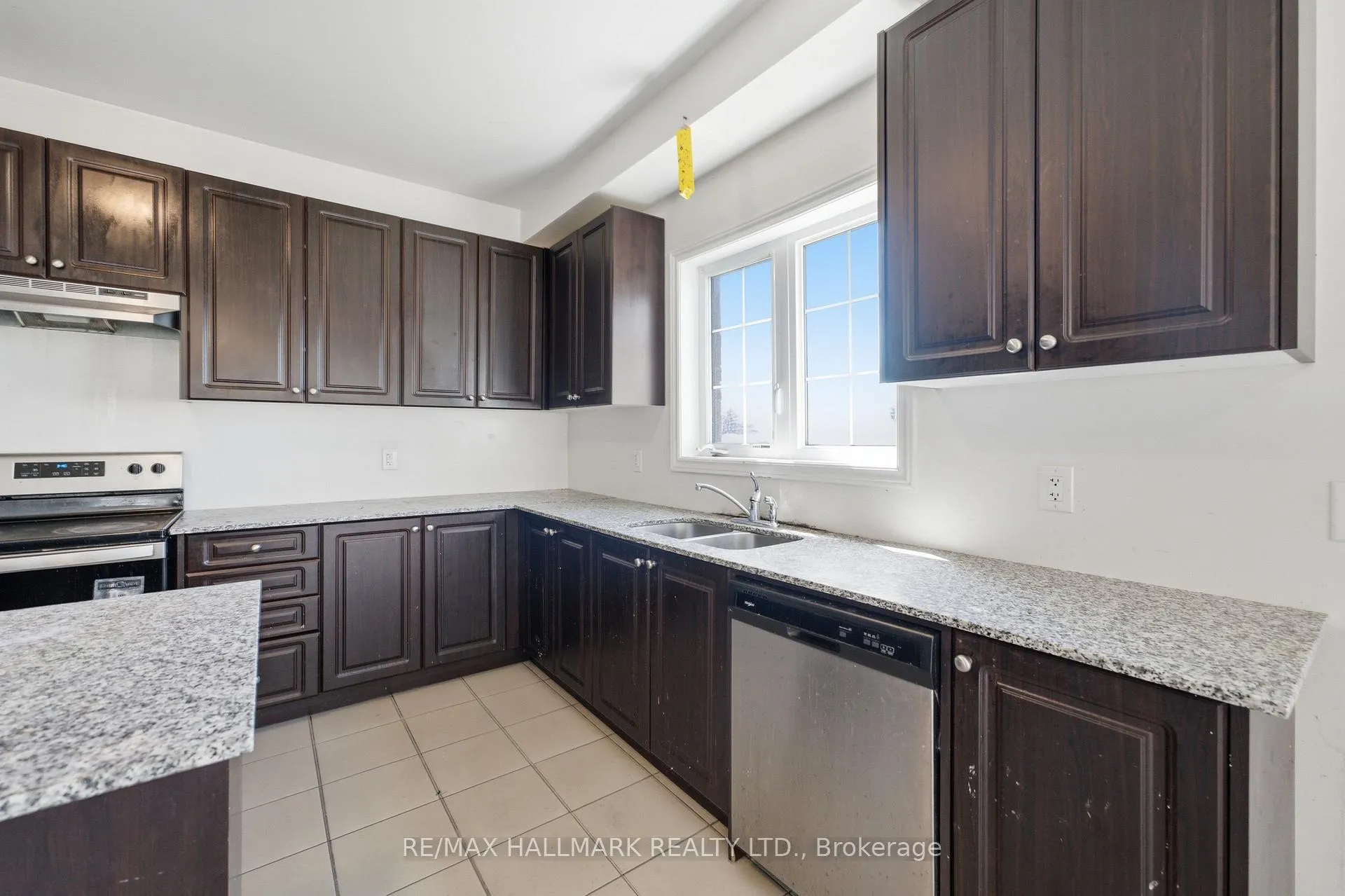 Photo 13 of 2 Agava Street, Brampton, Northwest Brampton — HOMEH
