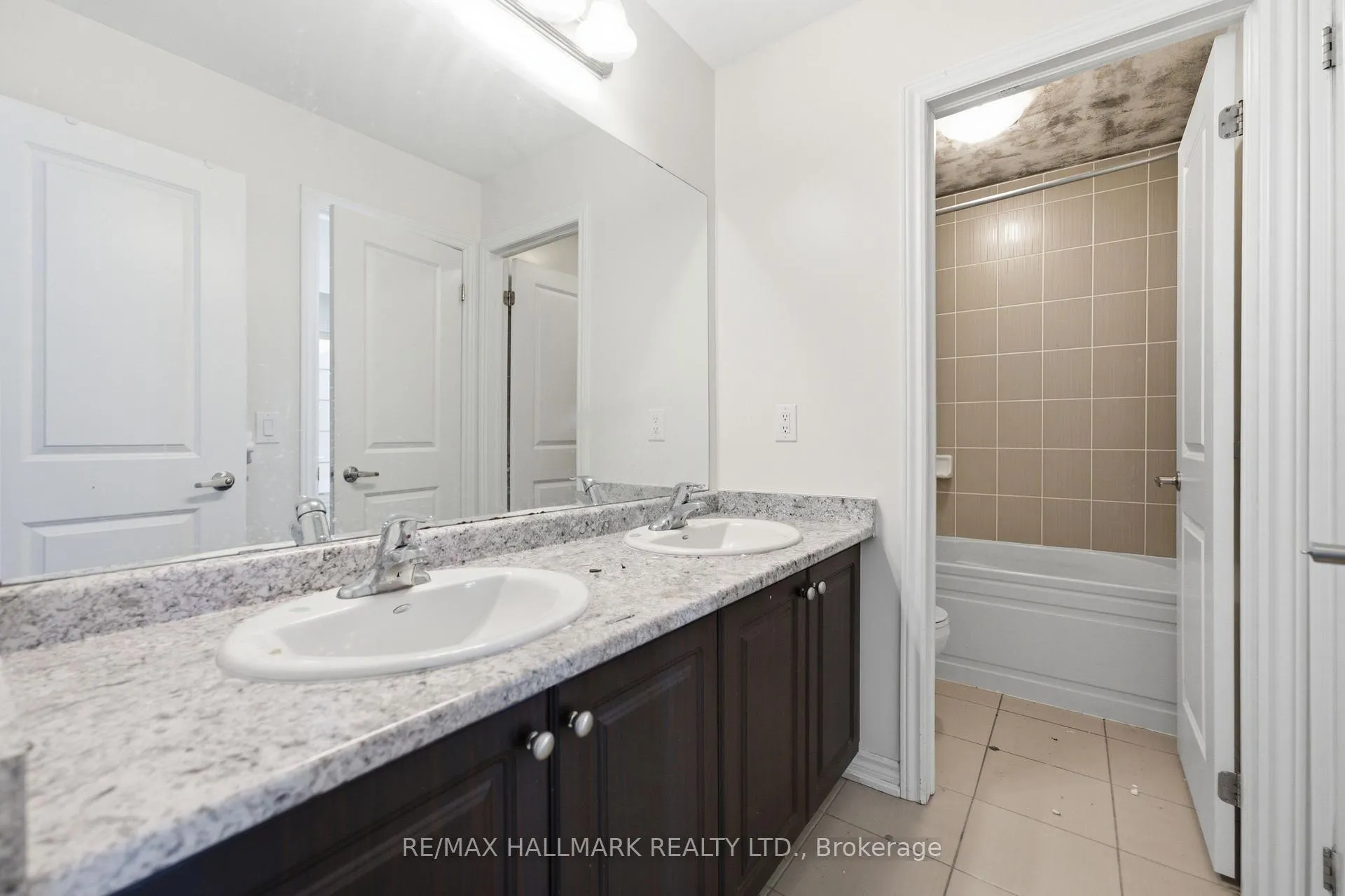 Photo 24 of 2 Agava Street, Brampton, Northwest Brampton — HOMEH