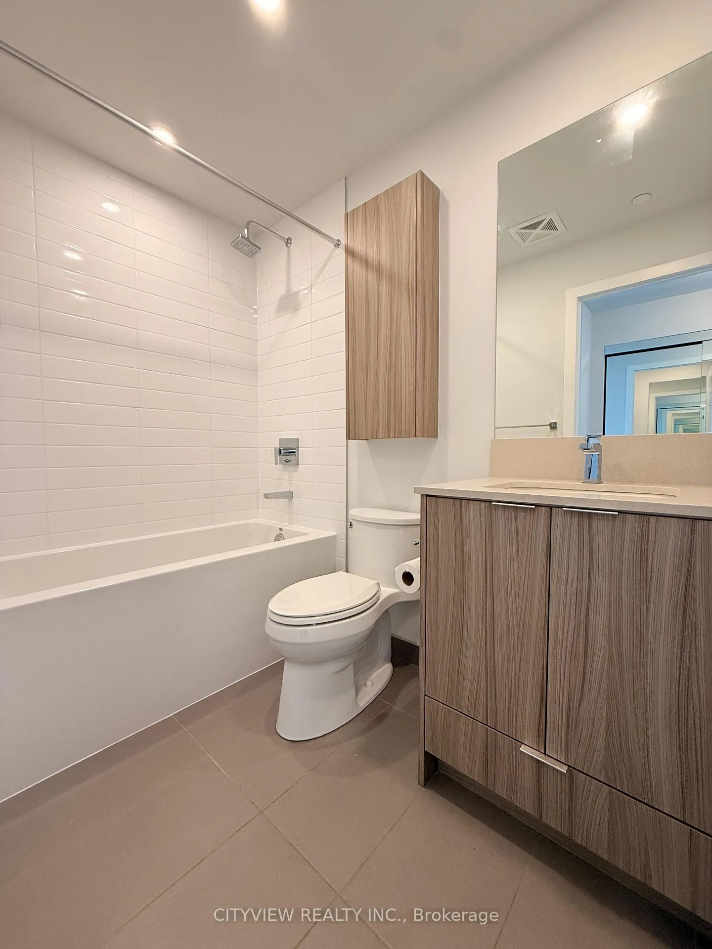 Photo 3 of Unit 3904, 430 Square One Drive, Mississauga, City Centre — HOMEH
