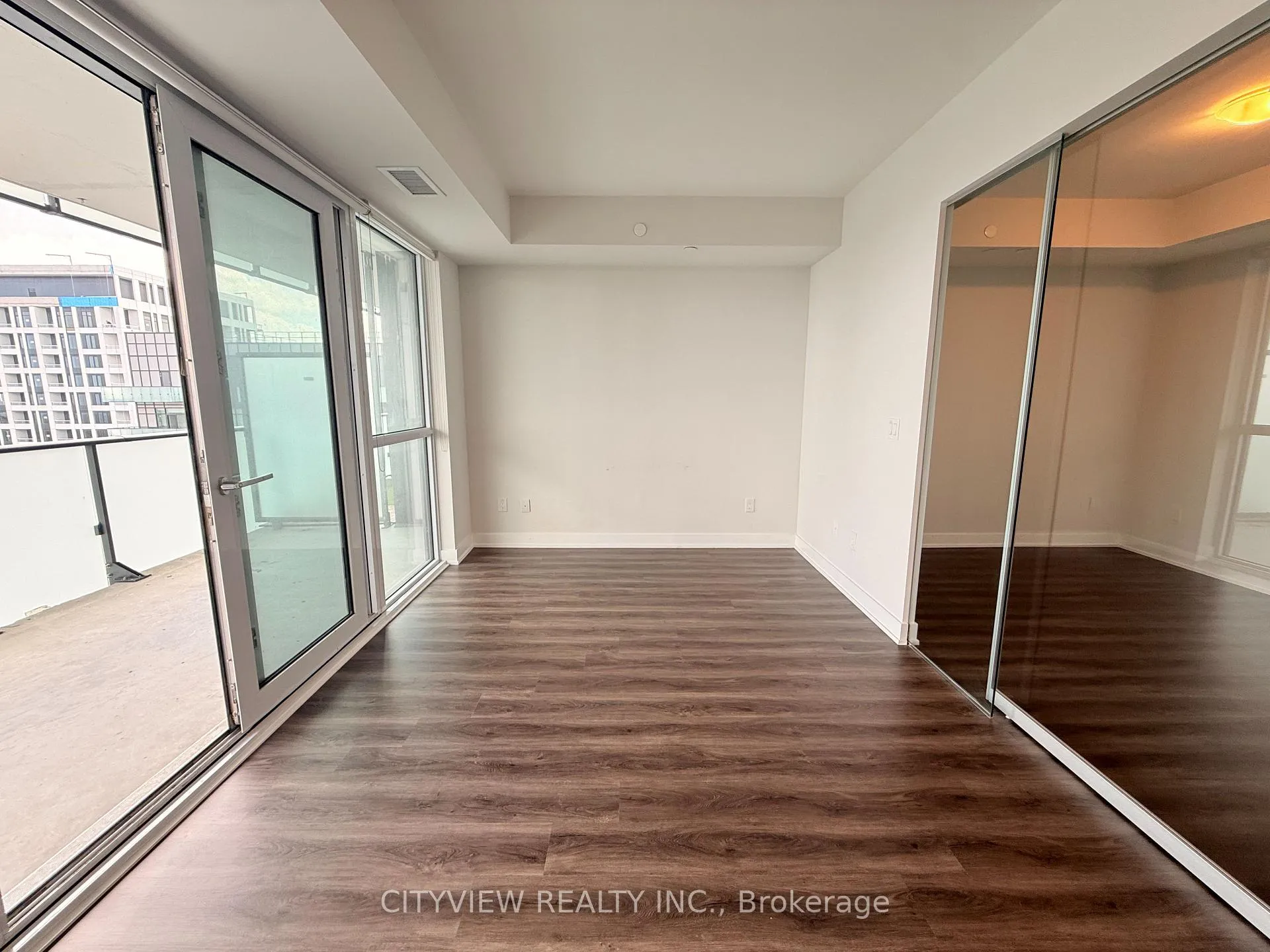 Photo 4 of Unit 3904, 430 Square One Drive, Mississauga, City Centre — HOMEH