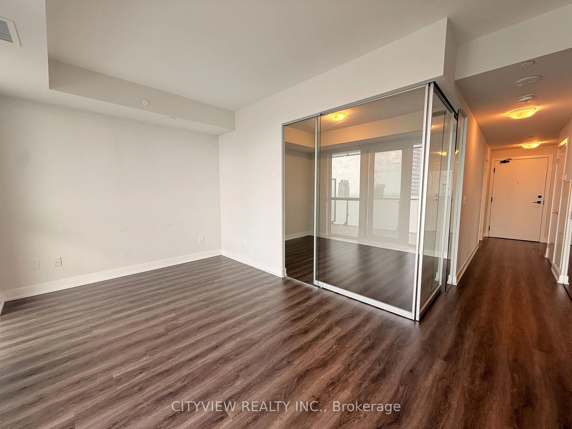 Photo 5 of Unit 3904, 430 Square One Drive, Mississauga, City Centre — HOMEH