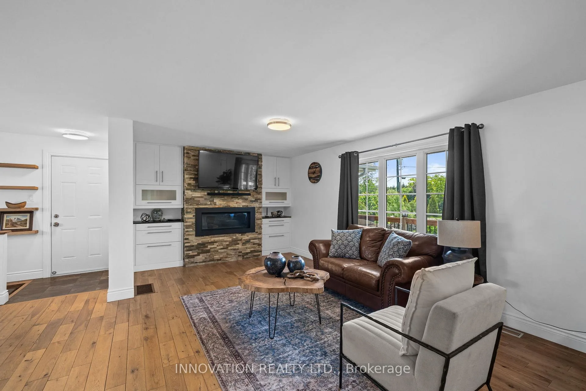 Photo 6 of 4044 Calbrent Way, Ottawa, Vernon — HOMEH