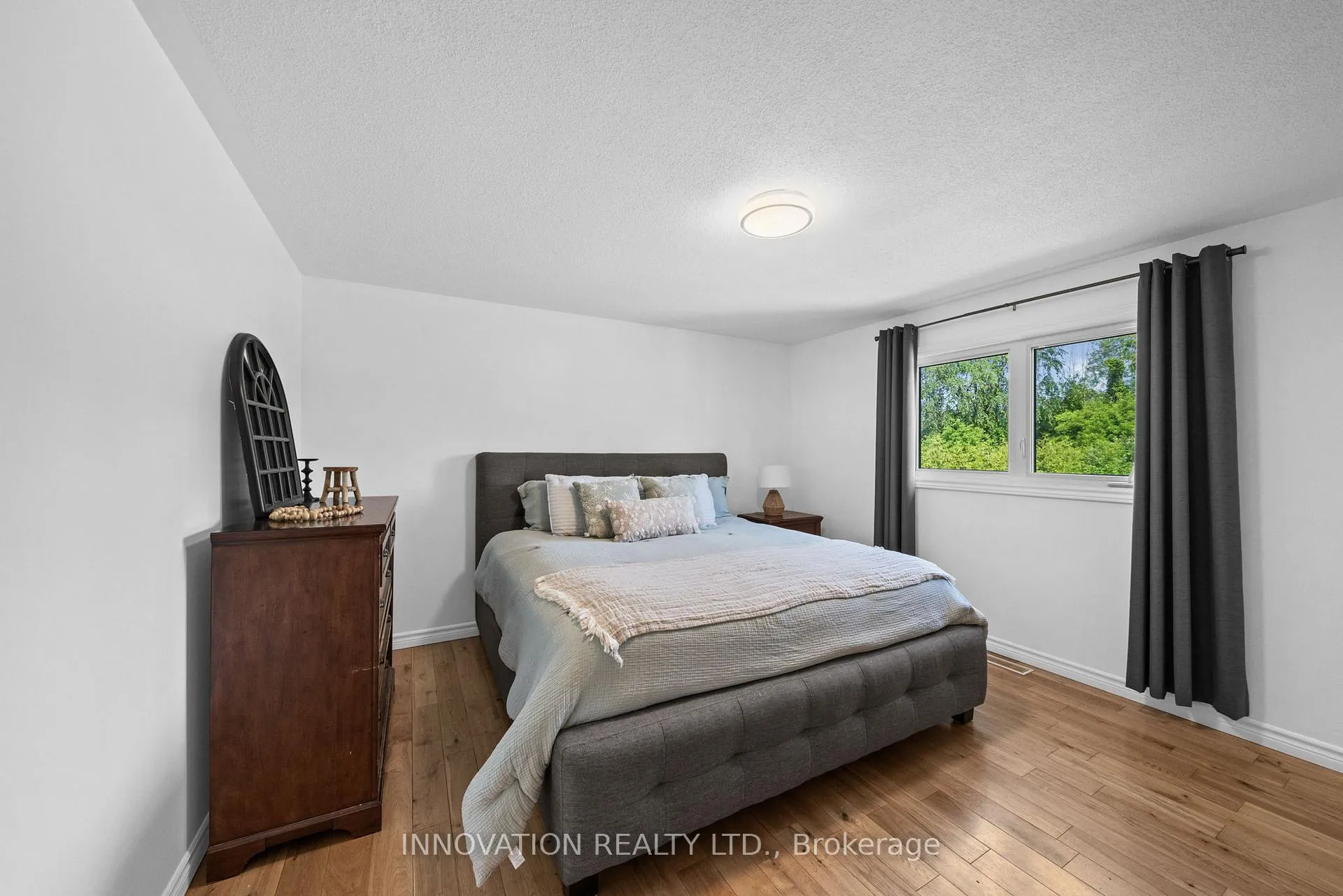 Photo 15 of 4044 Calbrent Way, Ottawa, Vernon — HOMEH