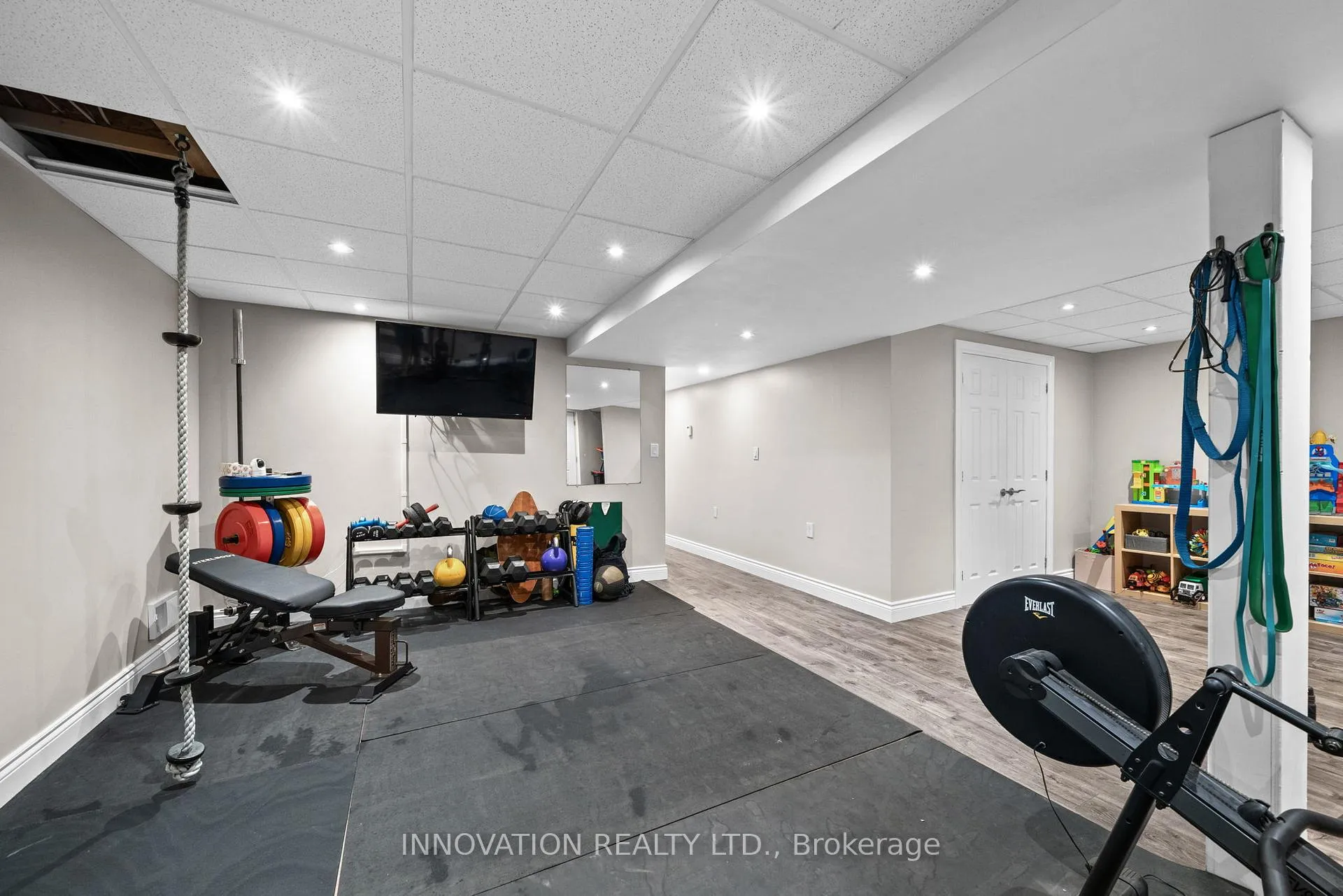 Photo 25 of 4044 Calbrent Way, Ottawa, Vernon — HOMEH