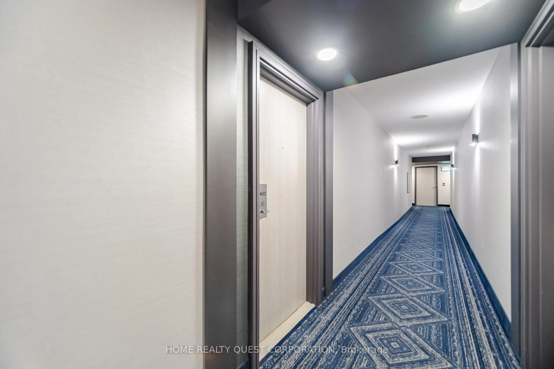 Photo 3 of Unit 1402, 325 Webb Drive, Mississauga, City Centre — HOMEH