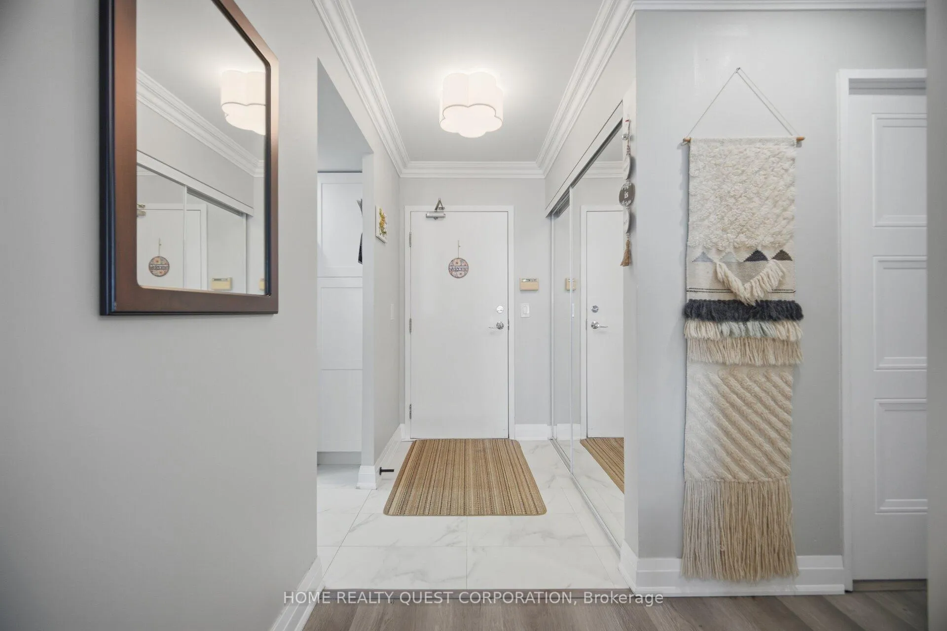Photo 4 of Unit 1402, 325 Webb Drive, Mississauga, City Centre — HOMEH
