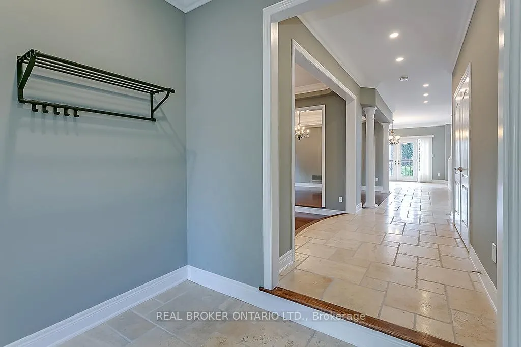 Photo 3 of 1510 Arrowhead Road, Oakville, Joshua Creek — HOMEH