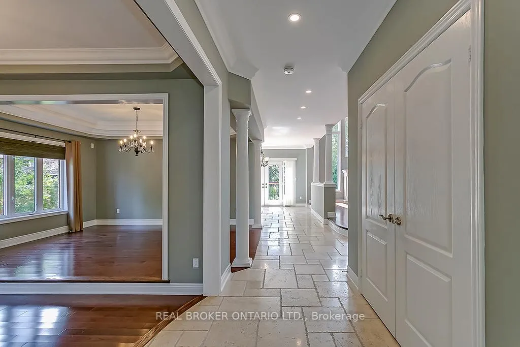 Photo 4 of 1510 Arrowhead Road, Oakville, Joshua Creek — HOMEH