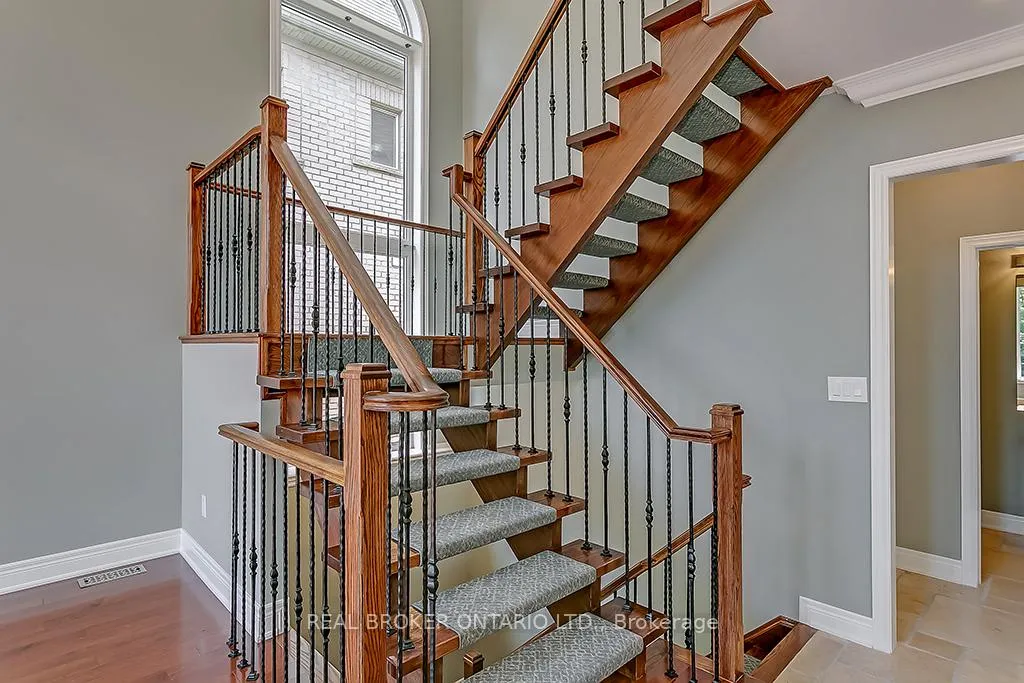 Photo 7 of 1510 Arrowhead Road, Oakville, Joshua Creek — HOMEH