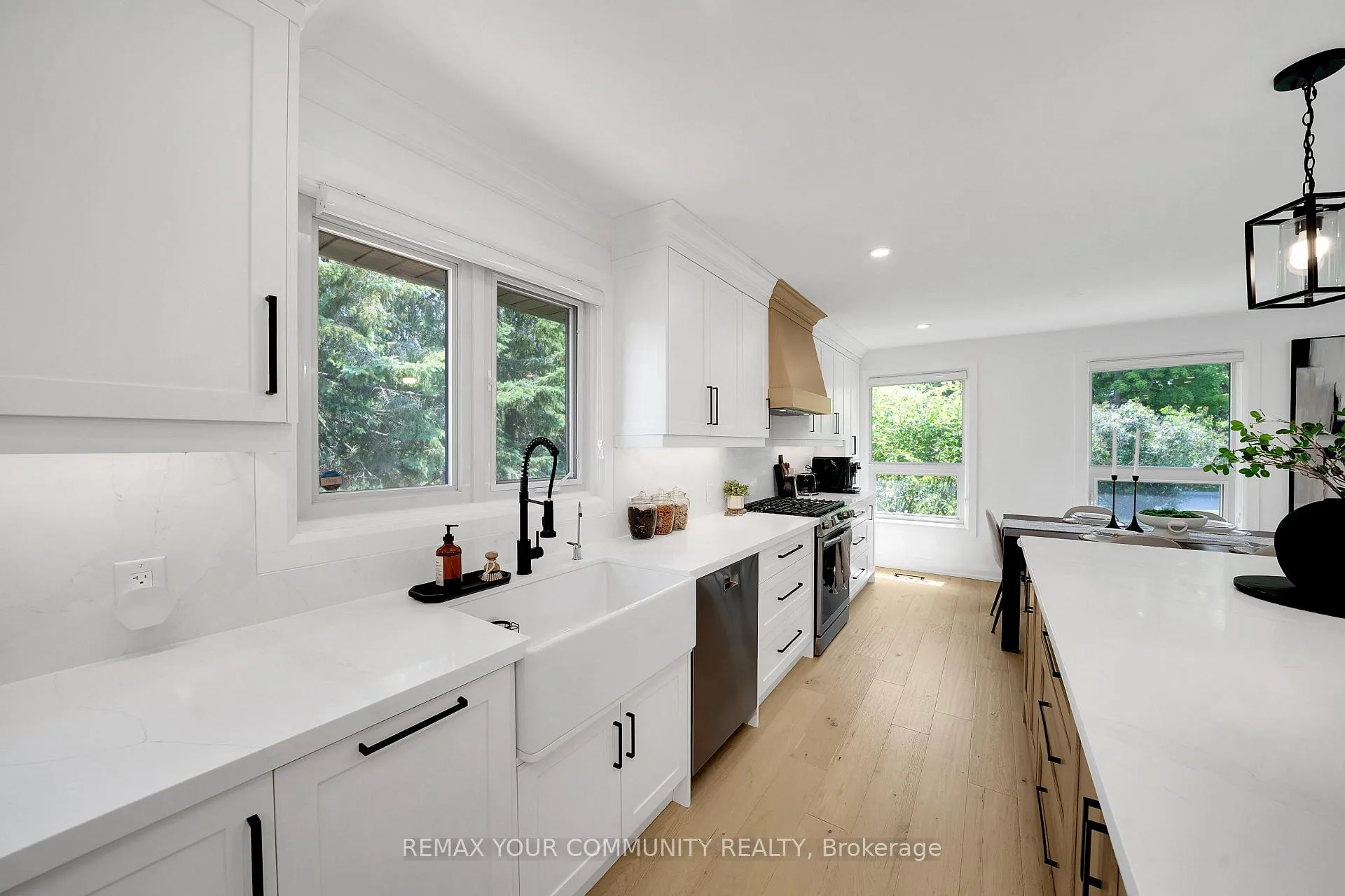 Photo 10 of 72 Cook Drive, King, Pottageville — HOMEH