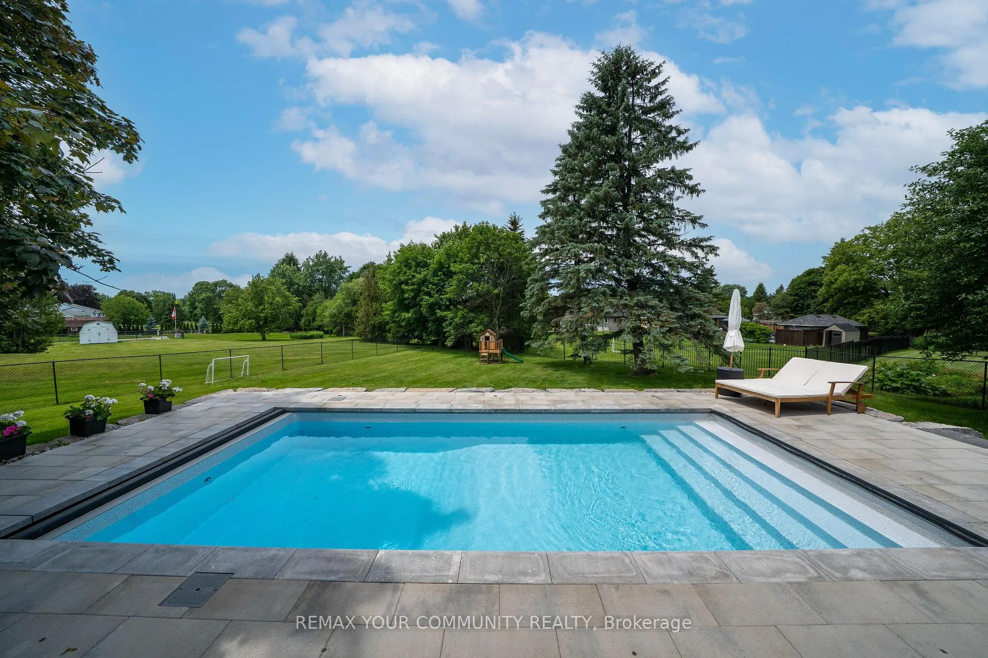 Photo 35 of 72 Cook Drive, King, Pottageville — HOMEH