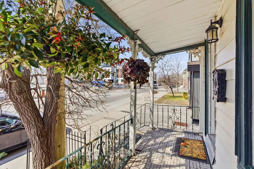 Photo 3 of 477 Booth Street, Ottawa, West Centre Town — HOMEH