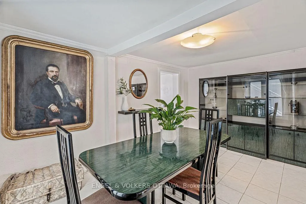 Photo 11 of 477 Booth Street, Ottawa, West Centre Town — HOMEH