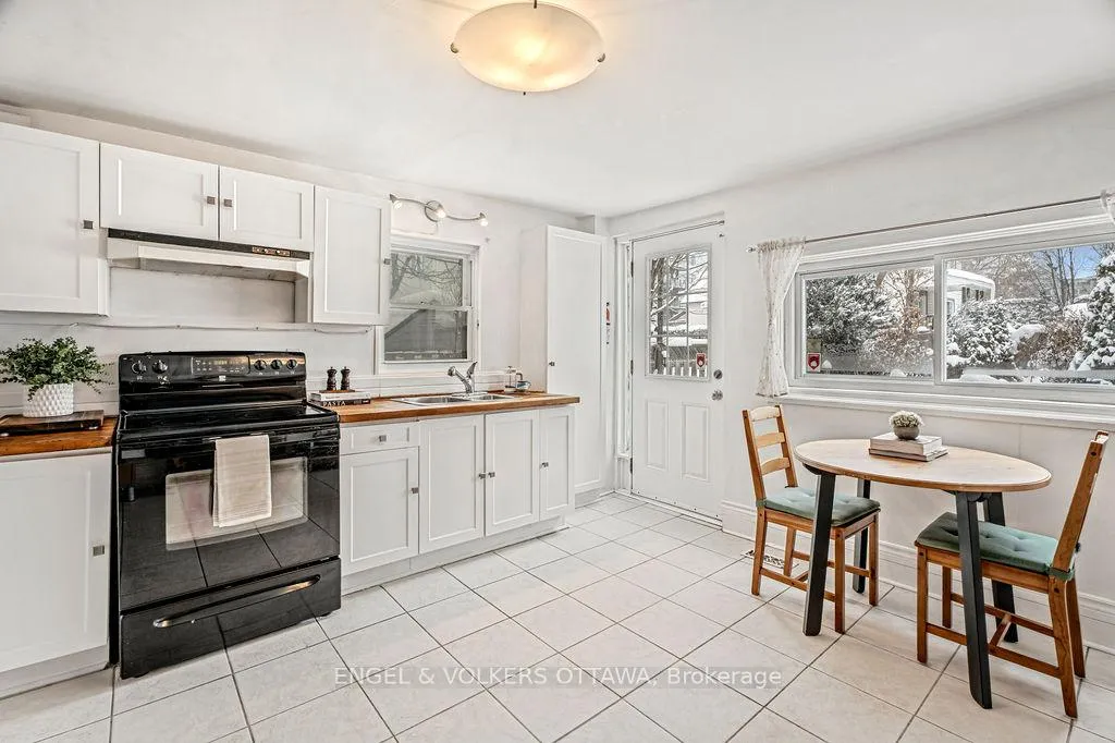 Photo 15 of 477 Booth Street, Ottawa, West Centre Town — HOMEH