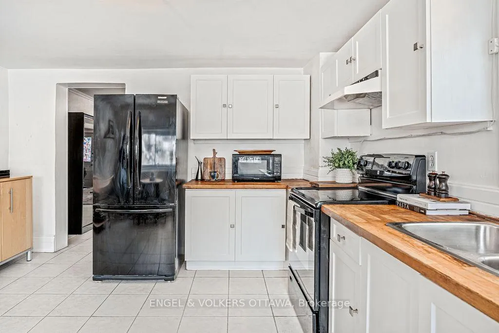 Photo 18 of 477 Booth Street, Ottawa, West Centre Town — HOMEH