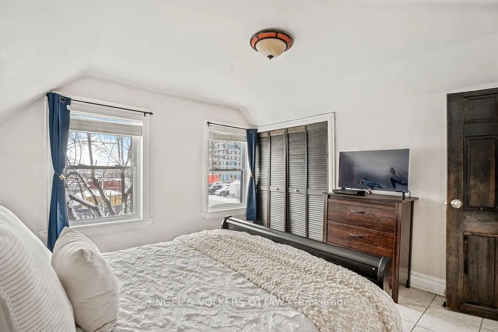 Photo 23 of 477 Booth Street, Ottawa, West Centre Town — HOMEH
