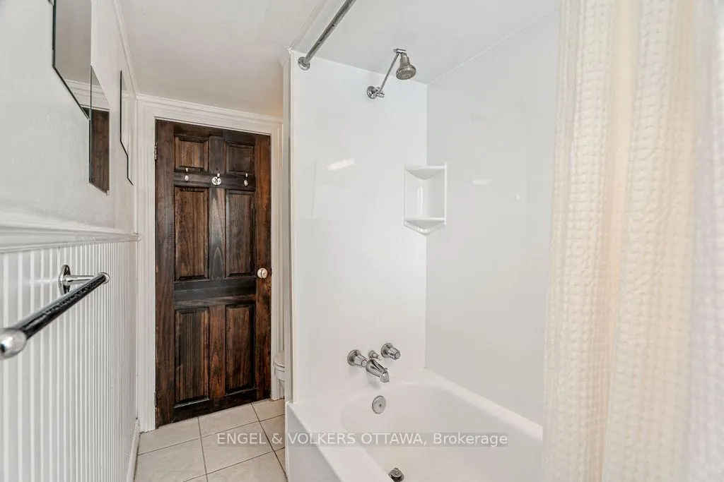 Photo 31 of 477 Booth Street, Ottawa, West Centre Town — HOMEH