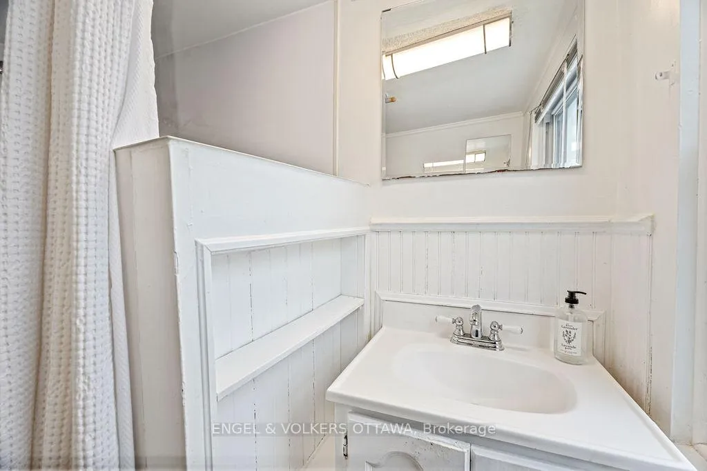 Photo 32 of 477 Booth Street, Ottawa, West Centre Town — HOMEH