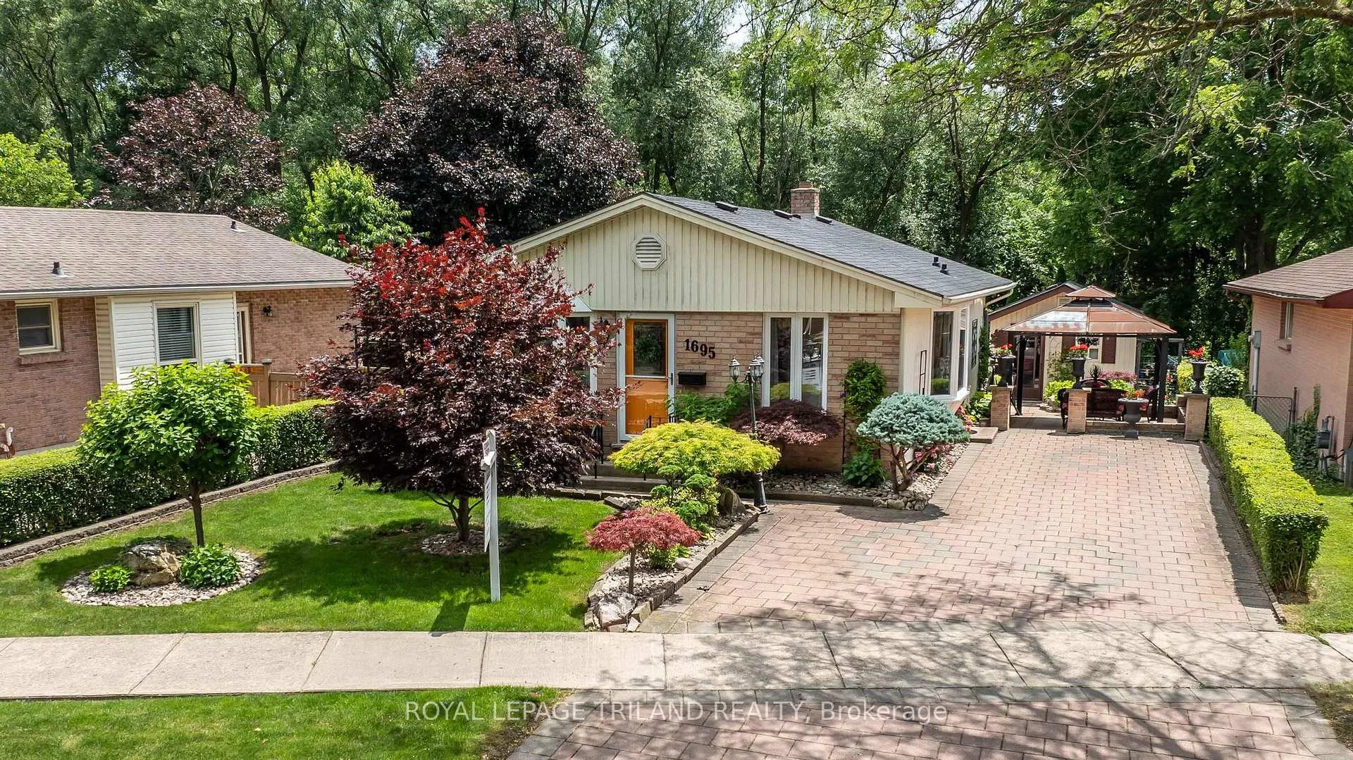 Photo 2 of 1695 Culver Drive, London, East H — HOMEH